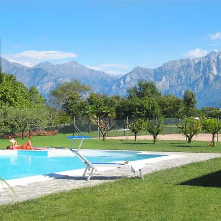 Pool House Montagna Montecchio * Colico