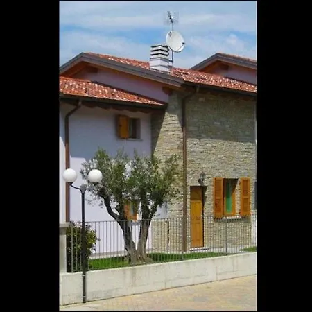 Сasa de vacaciones Pool House Montagna Montecchio *